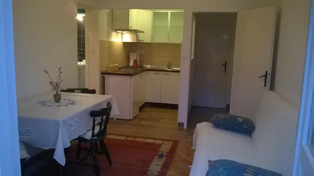 Apartments Indira Loviste Bilik gambar