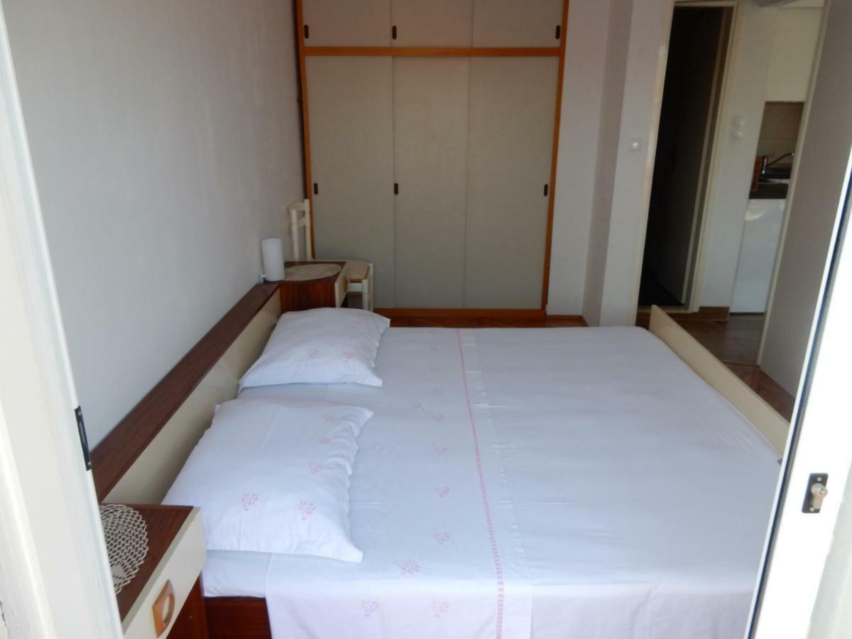 Apartments Indira Loviste Luaran gambar